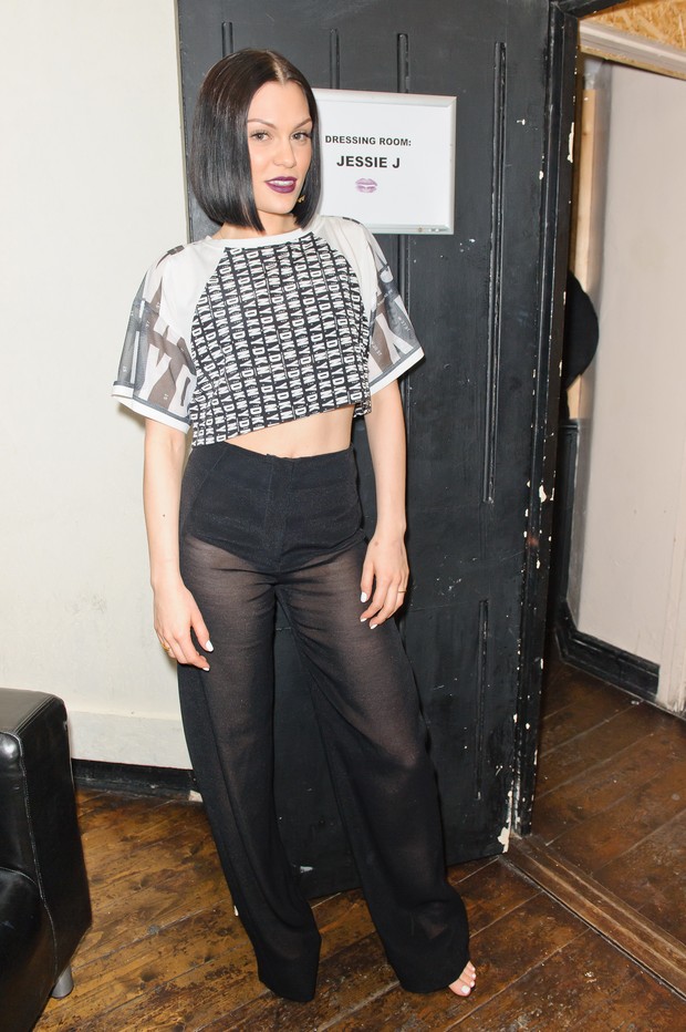 Jessie J em bastidores de show em Londres, na Inglaterra (Foto: Joseph Okpako/ Getty Images)
