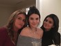 Caitlyn Jenner posa com as filhas Kendall Jenner e Kylie Jenner
