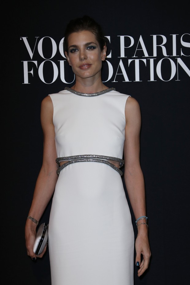 Charlotte Casiraghi em evento da Vogue francesa (Foto: AFP)