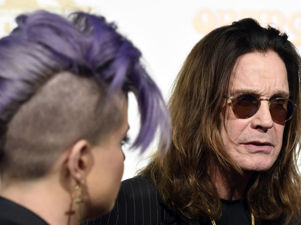 Kelly Osbourne e Ozzy Osbourne em evento em Los Angeles, nos Estados Unidos (Foto: Kevork Djansezian/ Reuters)