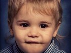 Justin Bieber revira o baú e posta foto de quando era criança 