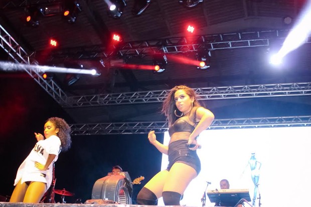 Anitta durante show em Florianópolis (Foto: Reni Sousa/Divulgação)