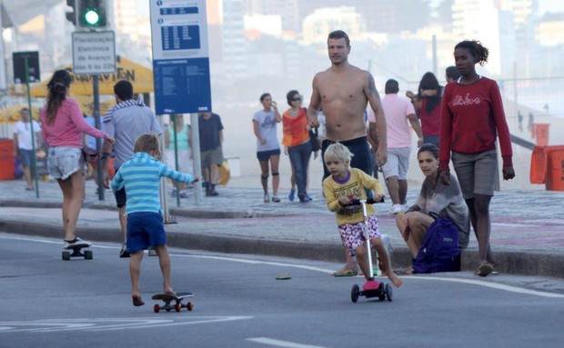 Fernanda Lima e Rodrigo Hilbert com os filhos (Foto: J. Humberto/Ag News)