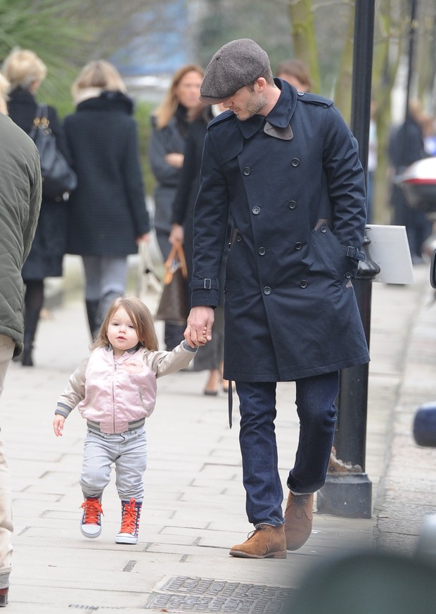 David Beckham com a filha, Seven Harper (Foto: Neil Warner / Splash News)