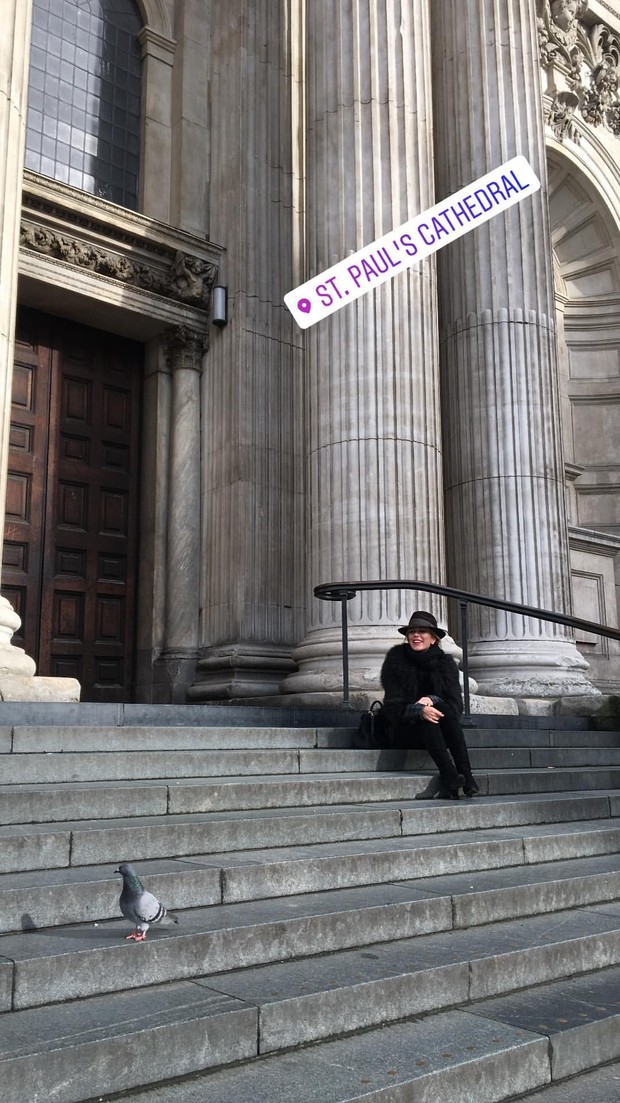  Ludmila Dayer na Catedral de São Paulo, em Londres (Foto: Reprodução / Instagram)