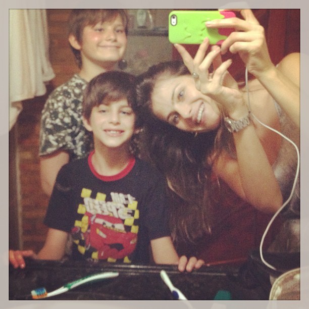 Isabeli Fontana com os filhos (Foto: Instagram / Reprodução)