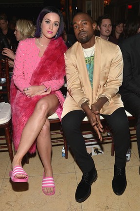 Katy Perry e Kanye West em evento em Los Angeles, nos Estados Unidos (Foto: Charley Gallay/ Getty Images)