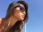 Mayra Cardi curte dia de sol em praia do Rio: 'Matando a saudade'