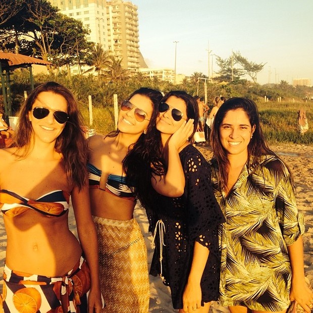 Mariana Rios com amigas (Foto: Instagram / Reprodução)