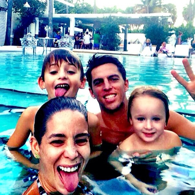 Danielle Winits com os filhos e Amaury Nunes (Foto: Instagram / Reprodução)