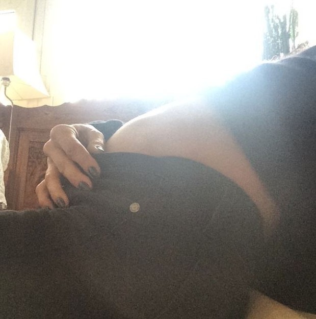 Heidi Klum mostra sua barriga após comer bolinhos (Foto: Reprodução/ Instagram)