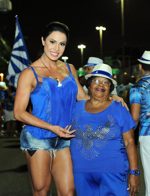 Gracyanne Barbosa e Tia Surica (Foto: Divulgação/Divulgação)