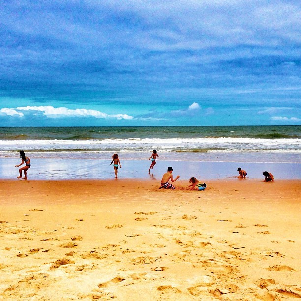 Xanddy mostra as crianças na praia (Foto: Reprodução_Instagram)