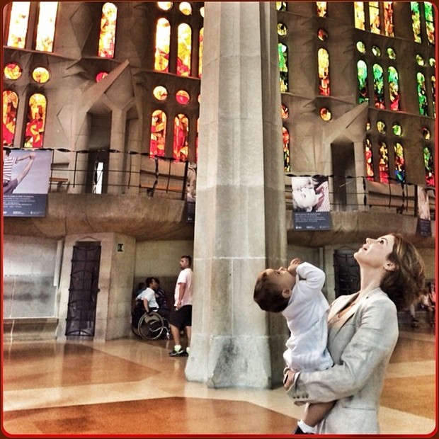 Guilhermina Guinle e a filha, Minna, em Barcelona, na Espanha (Foto: Instagram/ Reprodução)