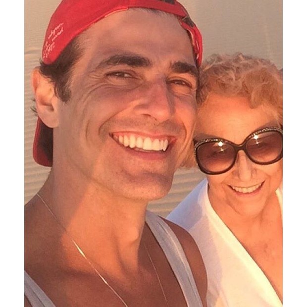 Reynaldo Gianecchini e a mãe, Heloisa (Foto: Reprodução/Instagram)