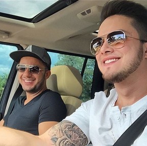 Cristiano Araujo e irmão (Foto: Instagram / Reprodução)