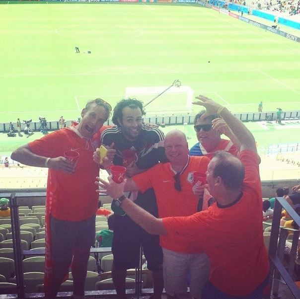 Mariana Belém posta foto de torcedores da Holanda (Foto: Instagram / Reprodução)