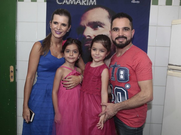 Luciano Camargo revela o que faz em camarim antes de todo show