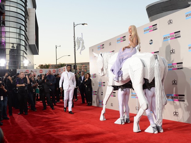 Lady Gaga no American Music Awards em Los Angeles, nos Estados Unidos (Foto: Jason Merritt/ Getty Images/ AFP)