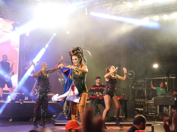 Ivete Sangalo em show no Recife, em Pernambuco (Foto: Marcelo Loureiro/ Ag News)