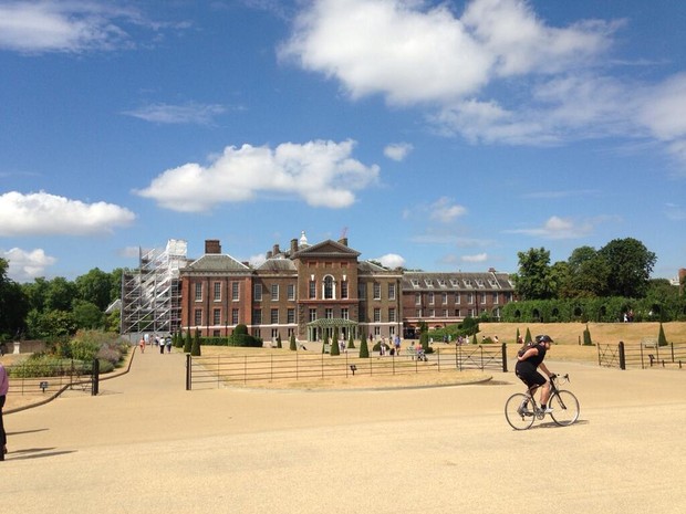 Kensington Palace (Foto: Twitter/Reprodução)