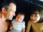 Malvino Salvador compartilha momento fofo com as filhas
