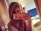 Monique Evans comenta tatuagem de Bárbara Evans: 'Surpresa linda'