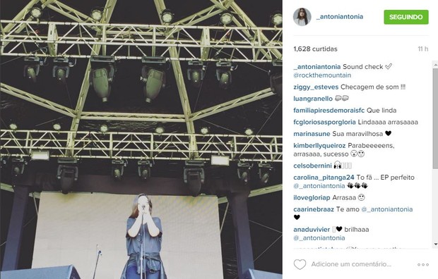 Antônia Morais posta foto de show em festival (Foto: Reprodução/Instagram)