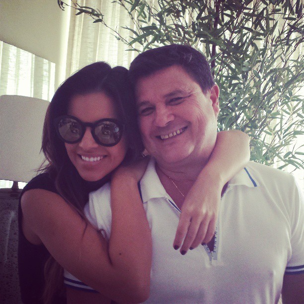 Mariana Rios e o pai (Foto: Instagram / Reprodução)