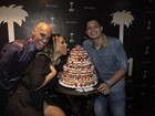 Valesca Popozuda celebra 36 anos de idade com festão e bolo de 12Kg