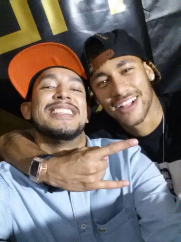 Neymar e amigo (Foto: Divulgação)