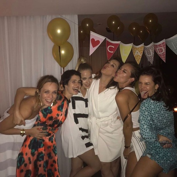 Claudia Raia com amigas famosas (Foto: Reprodução / Instagram)