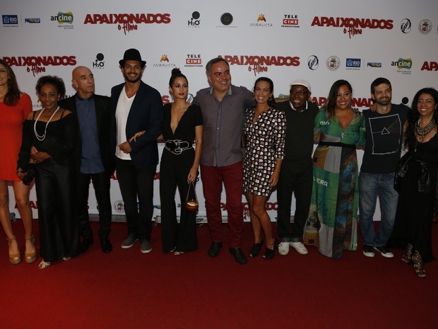 Elenco e equipe de Apaixonados - O filme em pré-estreia de filme na Zona Sul do Rio (Foto: Ag. News)