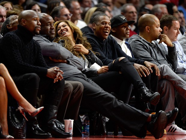 Fotos: Beyoncé e Jay Z assistem a jogo de basquete em NY - 03/11 