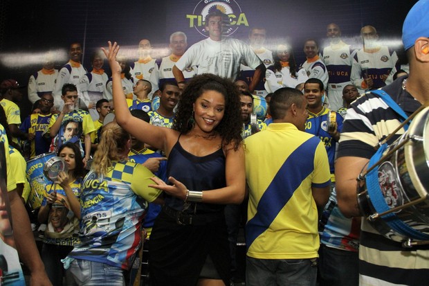 Juliana Alves em evento na quadra da Unidos da Tijuca (Foto: Thyago Andrade / FotoRioNews)