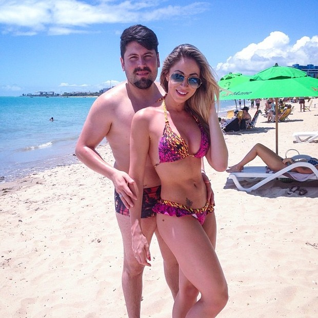 Carol Narizinho e namorado, Mateus Boeira (Foto: Instagram / Reprodução)