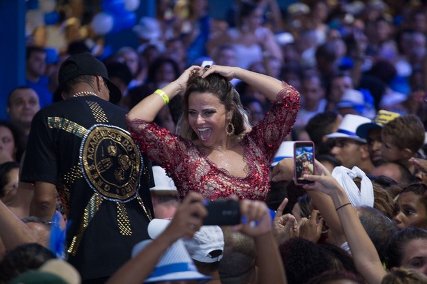 Viviane Araújo em show do Salgueiro quadra da Portela (Foto: Alex Nunes/Divulgação)