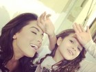 Anitta posta foto divertida com Mel Maia