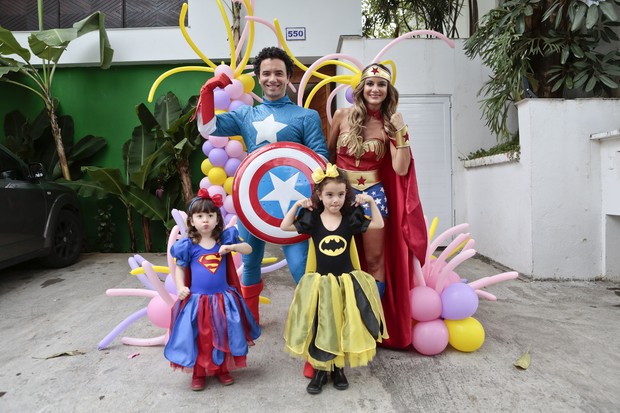 Festa das filhas de Marco Luque e Flávia Vitorino (Foto: Rafael Cusato/ Brazil News)