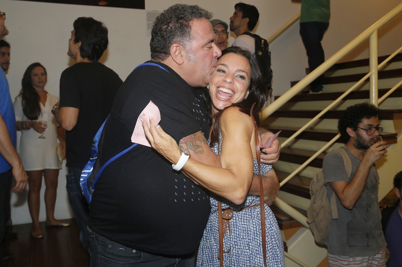 Leo Jaime e Carla Marins em um caloroso encontro (Foto: Roberto Filho/AgNews)