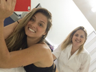 Angela Sousa faz tratamento e posta foto de fio-dental da web: 'Sai, celulite'