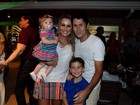 Após morte da sobrinha, sertanejo Gian vai a festa infantil em São Paulo