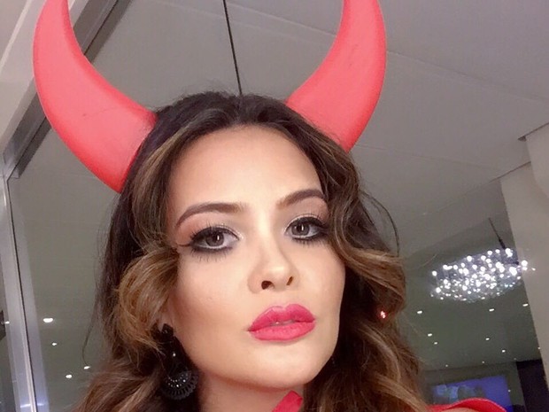 Geisy Arruda se veste de diabinha para o Carnaval de São Paulo (Foto: Divulgação)