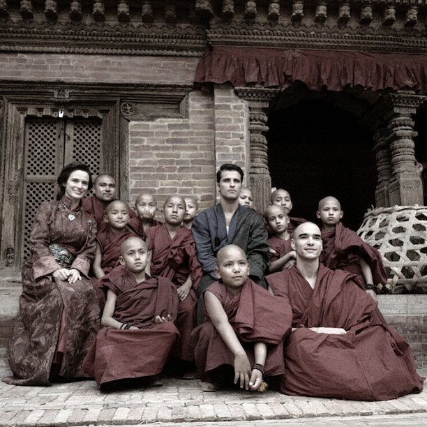 Bruno Gagliasso, Caio Blat e Bianca Bin gravam &#39;Joia Rara&#39; no Nepal (Foto: Instagram/ Reprodução)