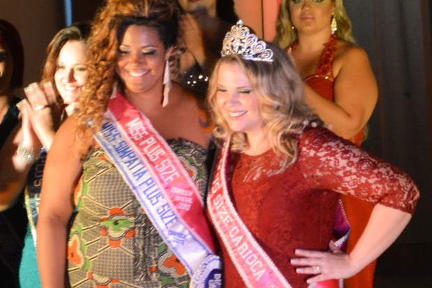 Daniele Ramalho é coroada como Miss Plus Size 2014 (Foto: Rachel Assimos/Divulgação)