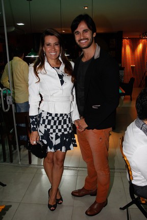 Solange Frazão com o namorado em evento em São Paulo (Foto: Marcos Ribas/ Foto Rio News)