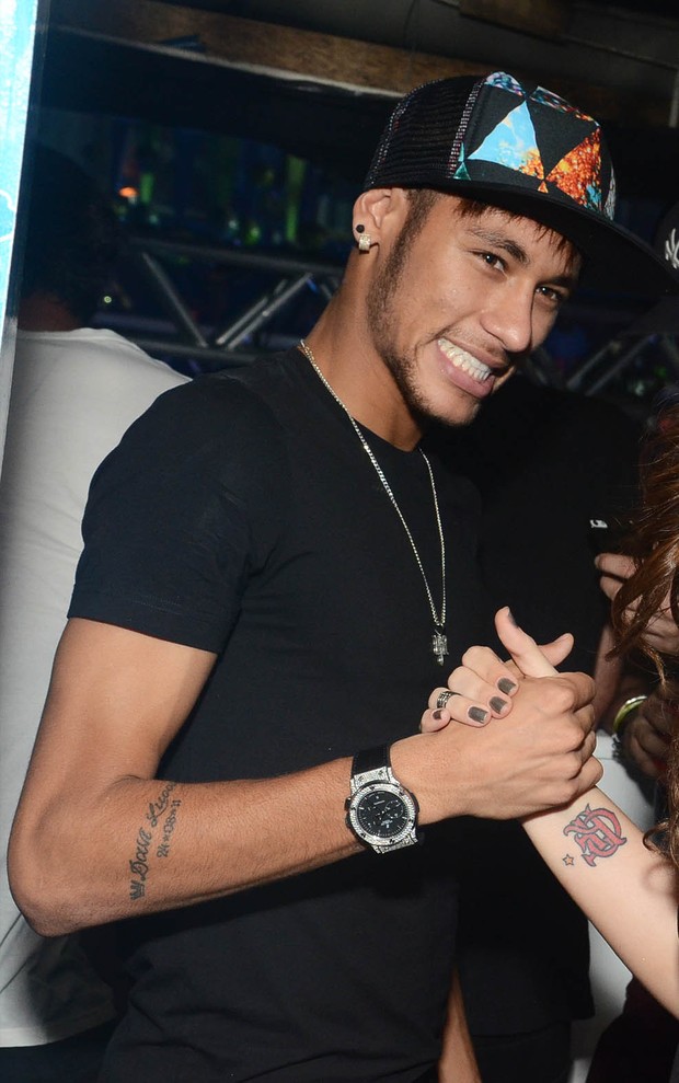 Neymar no Baile da Favorita  (Foto: Ari Kaye e Joao Vitor/Divulgação)