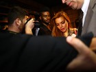 Lindsay Lohan causa confusão em loja em São Paulo