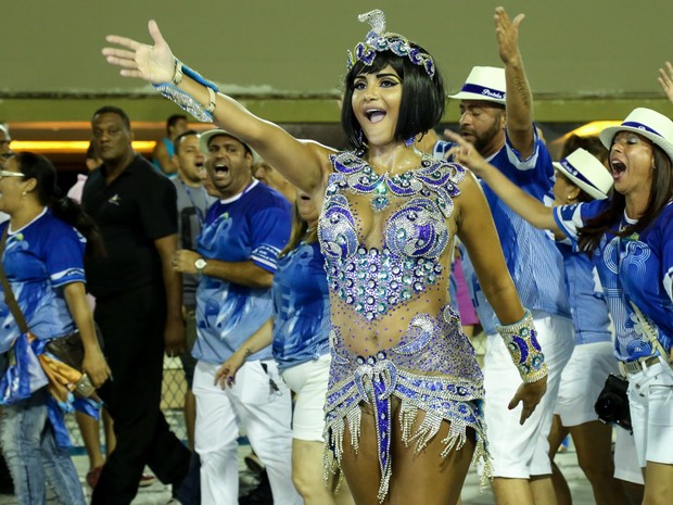 Shayene Cesário em ensaio da Portela na Marquês de Sapucaí, no Centro do Rio (Foto: Roberto Filho/ Brazil News)