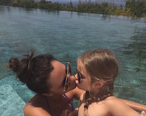 Victoria Beckham com a filha (Foto: Reprodução / Instagram)